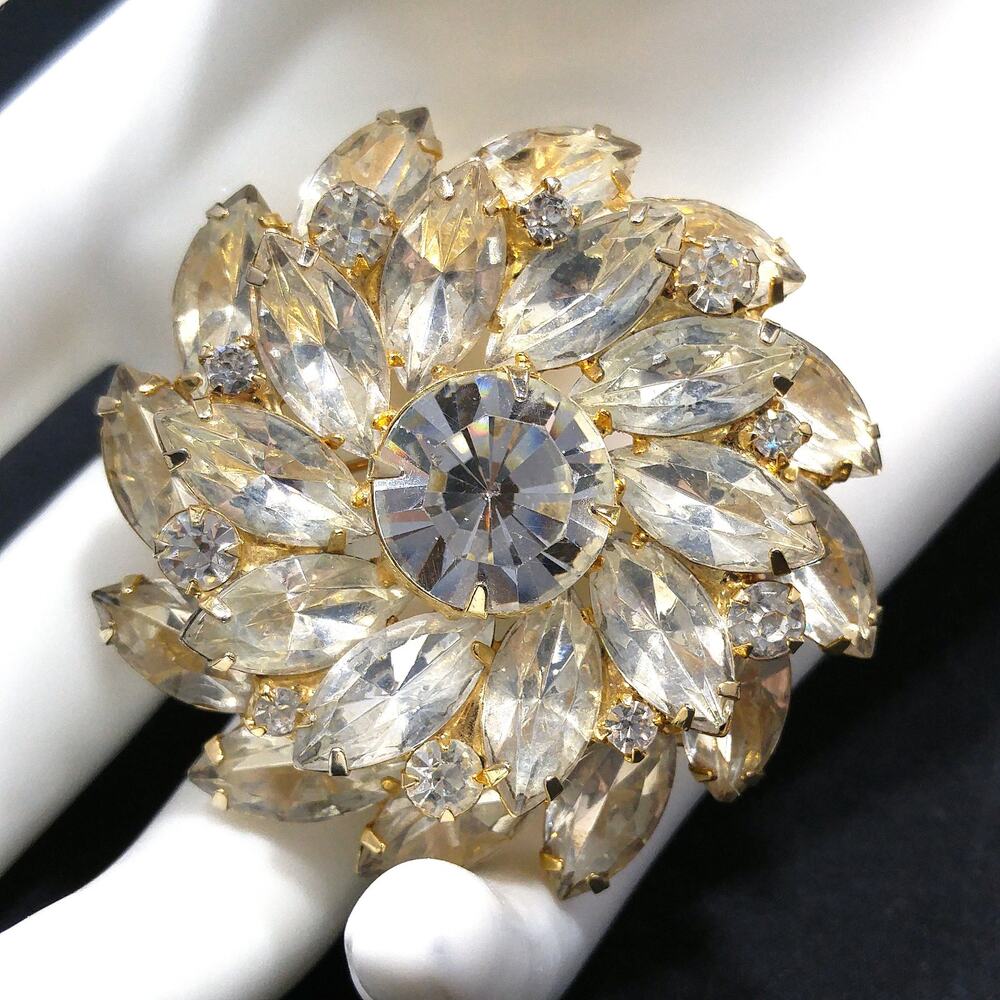 Mid-Century Clear Crystal Rhinestone Flower Brooch, Gold Plated, 1960s Vintage